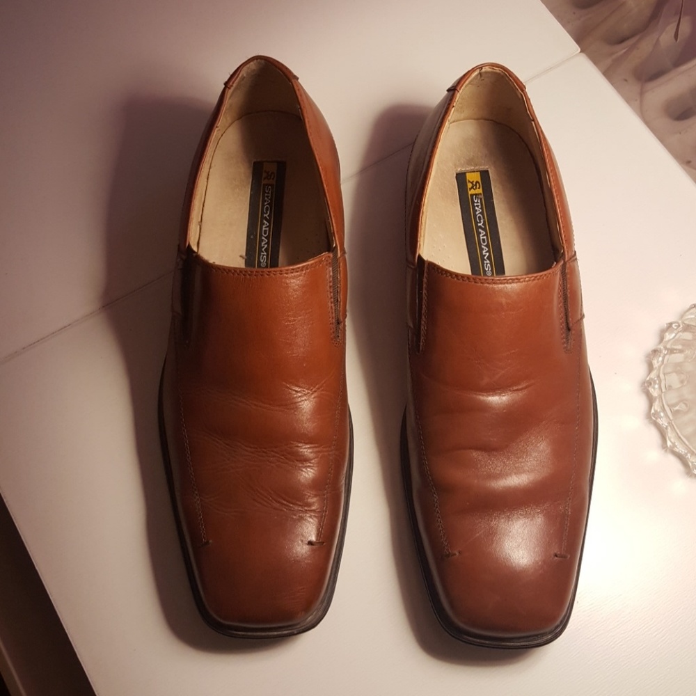 Men's pre loved dress shoe